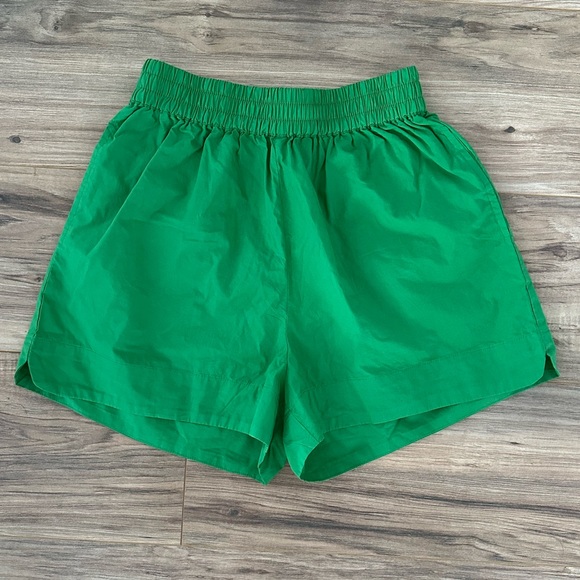 LMND Elastic Waist Chiara Short - Verde - Picture 5 of 6